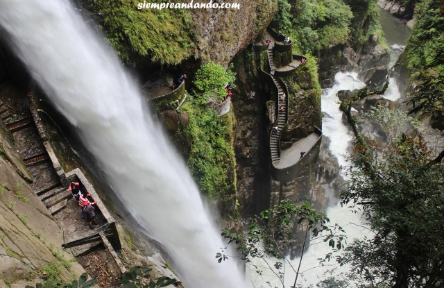 La impresionante cascada del Pailón del Diablo.