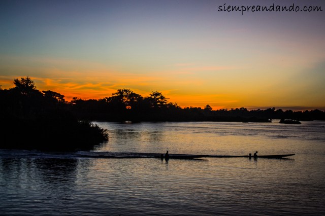 Atardecer en Don Det, Si Phan Don (2015).