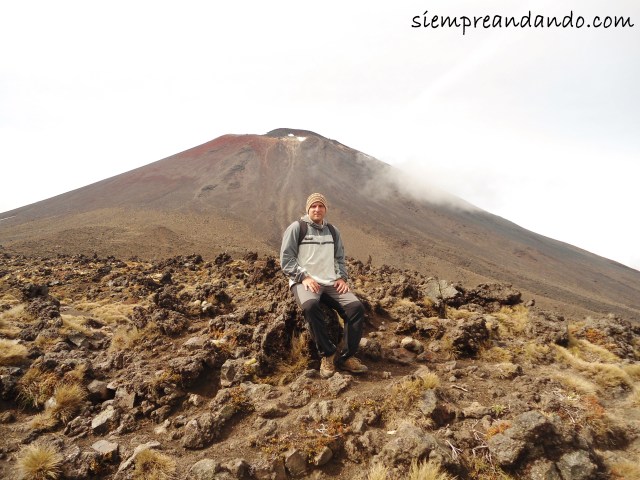De fondo el volcán Ngauruhoe, “Monte del Destino” de El Señor de los Anillos.
